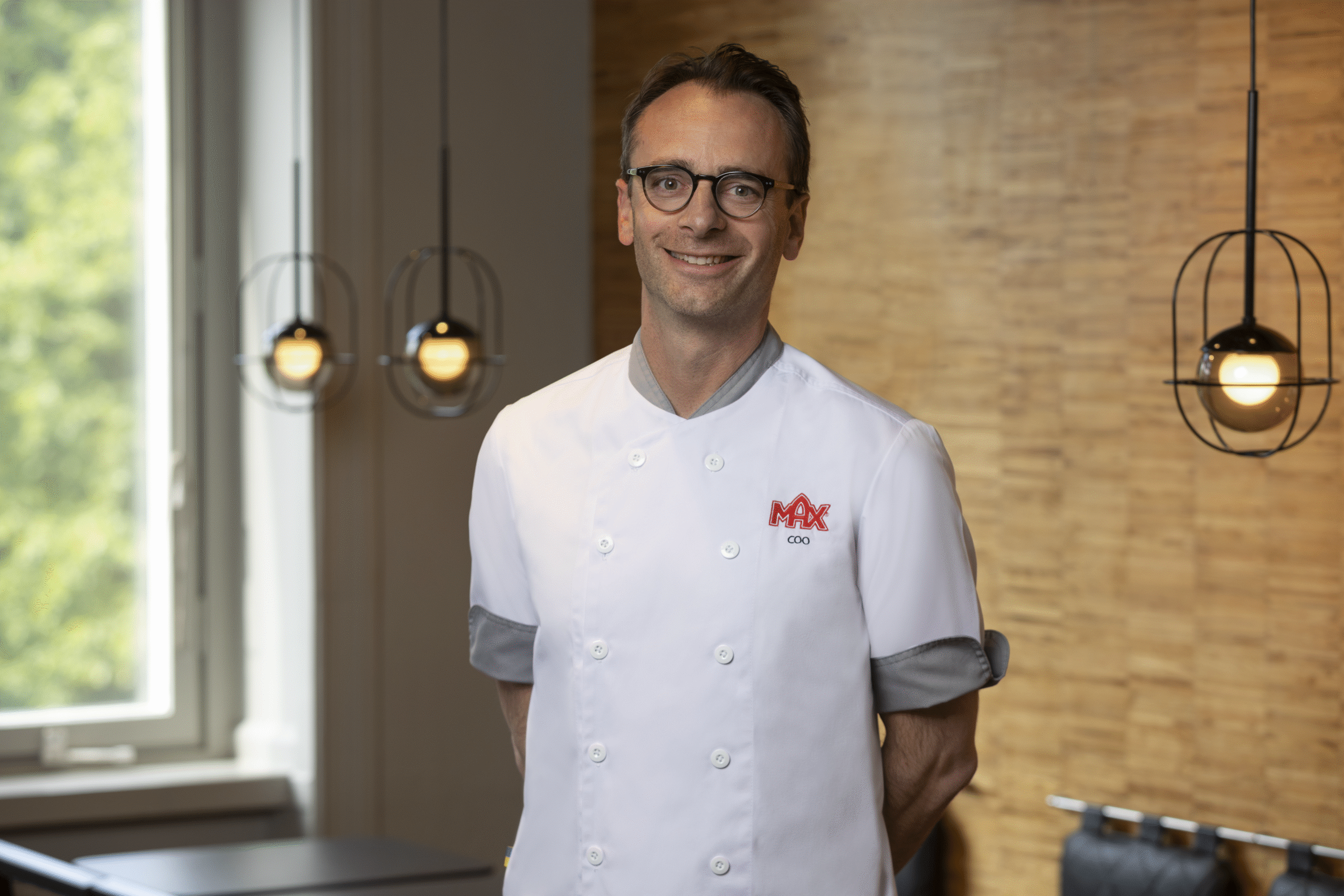 MAX Burgers VD lämnar
